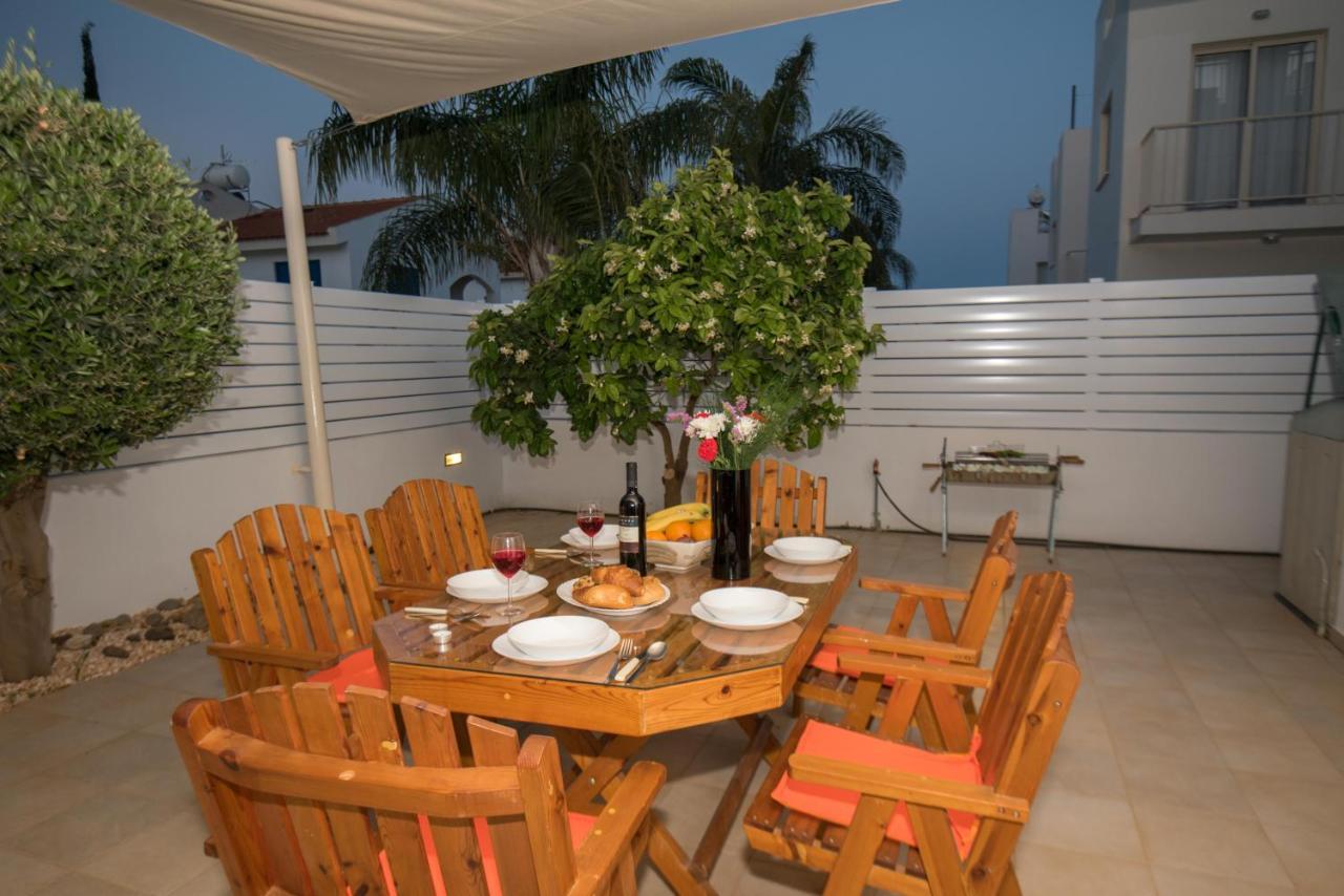 Villa Pomelo Протарас Екстериор снимка
