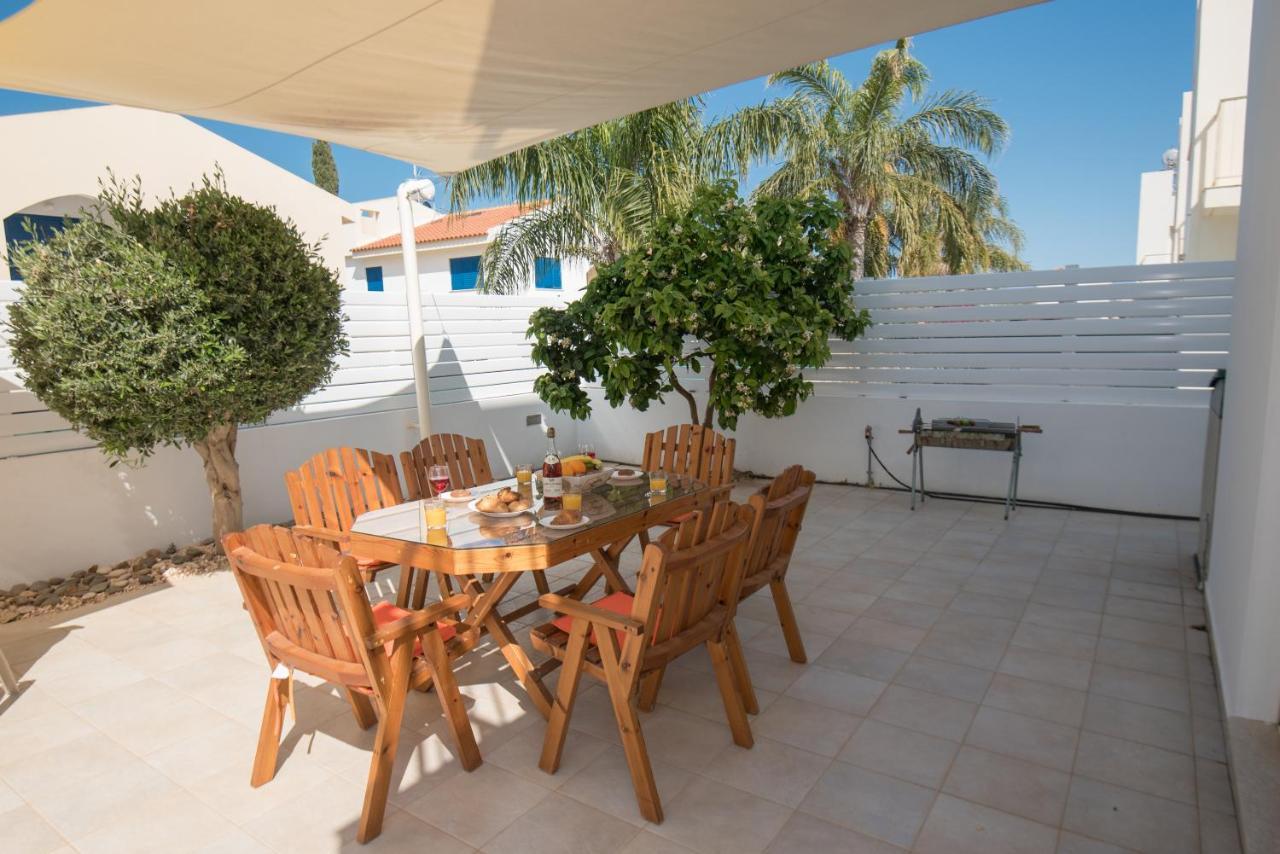 Villa Pomelo Протарас Екстериор снимка